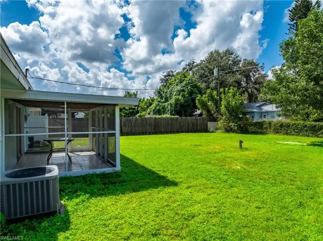 2201 Lotus Rd, Fort Myers, Florida 33905