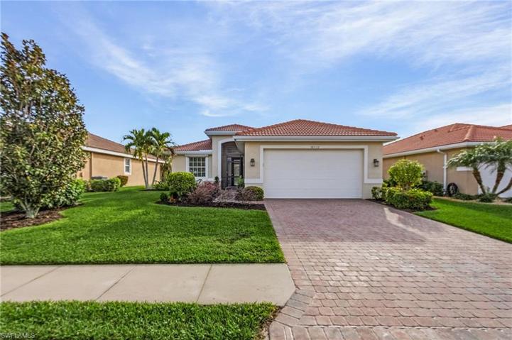 20572  Long Pond  RD, North Fort Myers, FL 33917