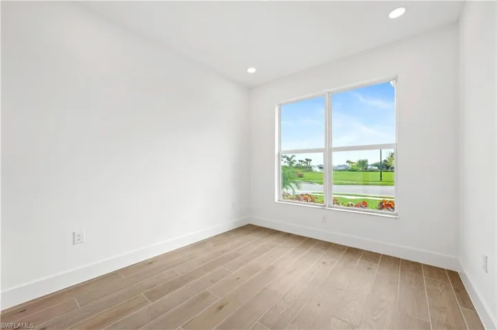 8925  Oceana  WAY, Naples, FL 34114