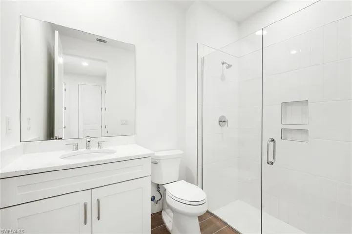 8925  Oceana  WAY, Naples, FL 34114