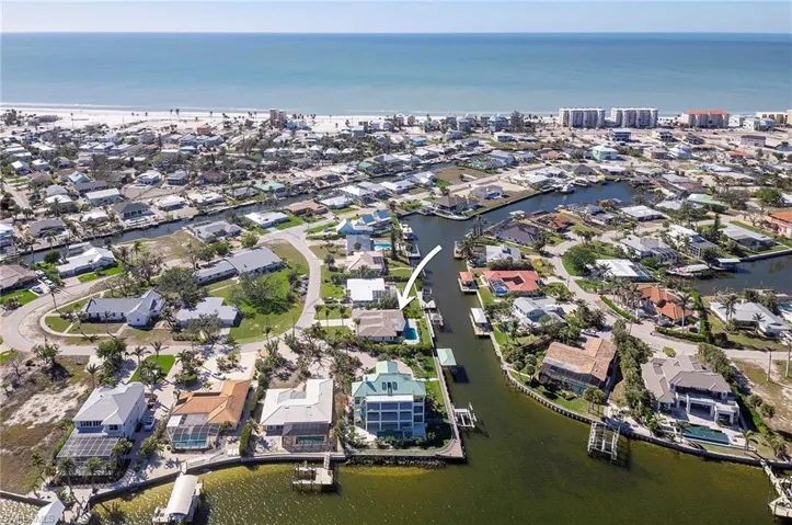 Location is everything!  Take the boat to the beach from your new home!