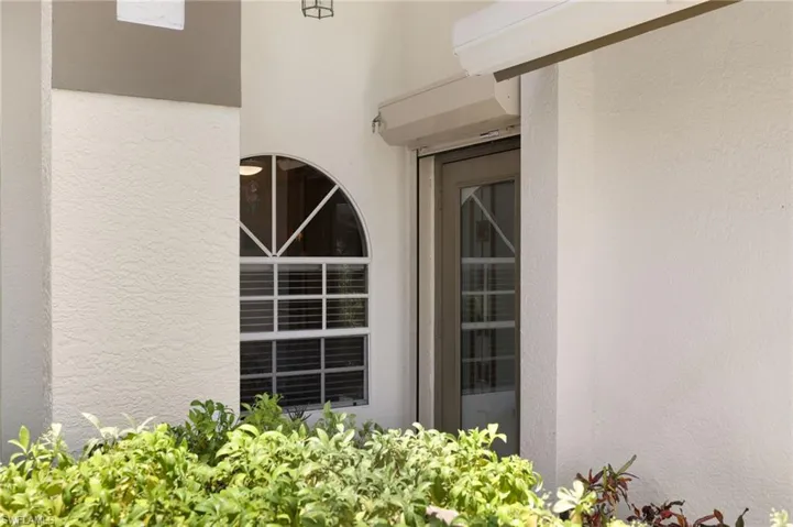 8009 San Vista Cir, Naples, Florida 34109