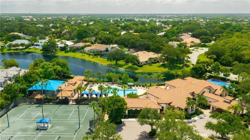 8009 San Vista Cir, Naples, Florida 34109