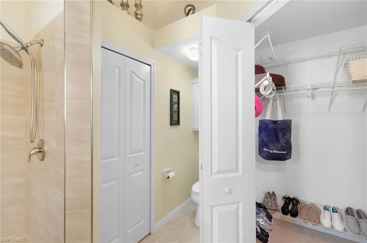 8009 San Vista Cir, Naples, Florida 34109