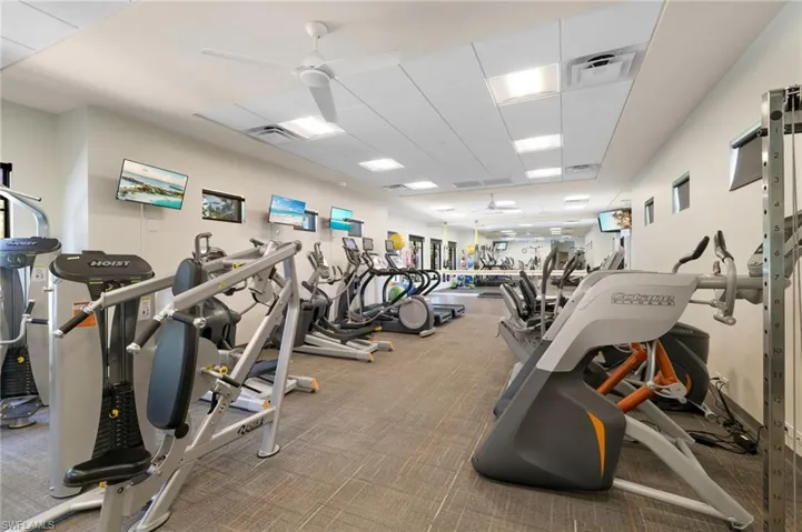 8009 San Vista Cir, Naples, Florida 34109
