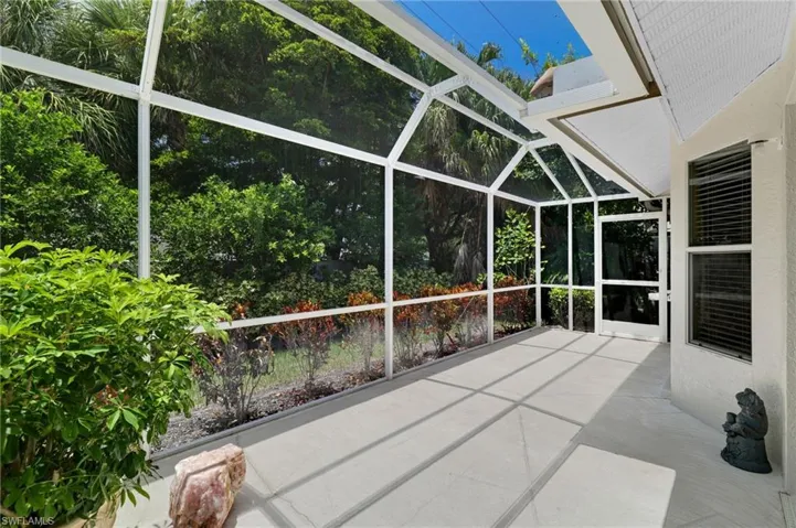 8009 San Vista Cir, Naples, Florida 34109