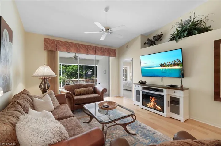 8009 San Vista Cir, Naples, Florida 34109