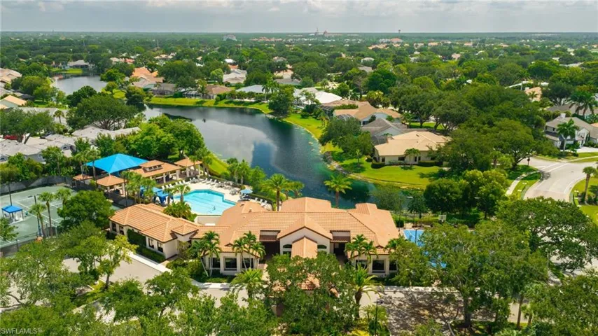 8009 San Vista Cir, Naples, Florida 34109