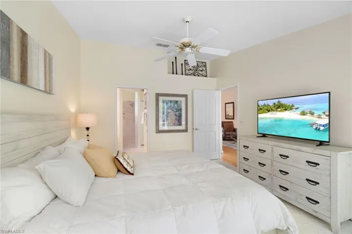 8009 San Vista Cir, Naples, Florida 34109