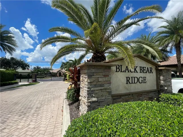 7302 Acorn Way, Naples, Florida 34119