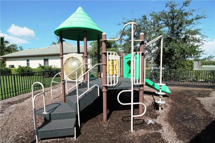 7302 Acorn Way, Naples, Florida 34119