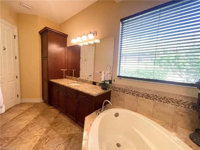 7302 Acorn Way, Naples, Florida 34119