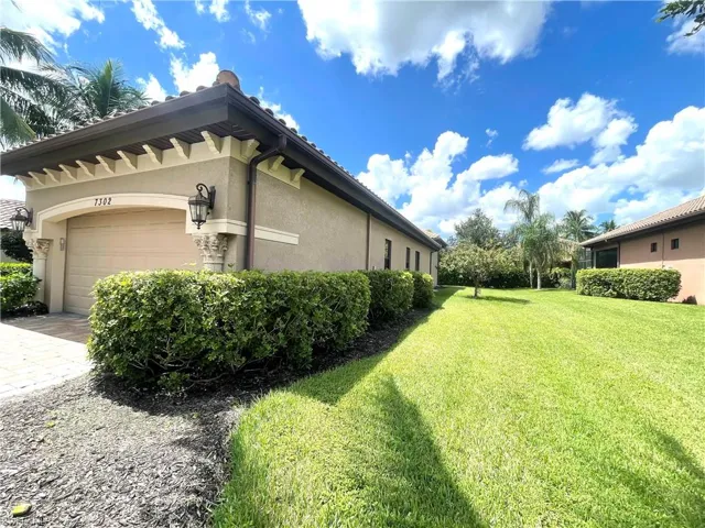 7302 Acorn Way, Naples, Florida 34119