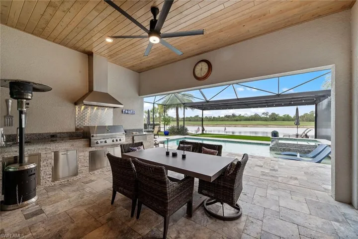 9573 Everglades Dr, Naples, Florida 34120