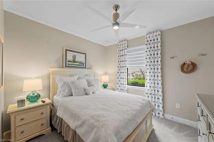 9573 Everglades Dr, Naples, Florida 34120