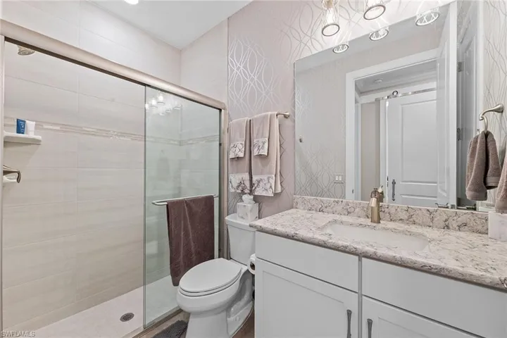9573 Everglades Dr, Naples, Florida 34120