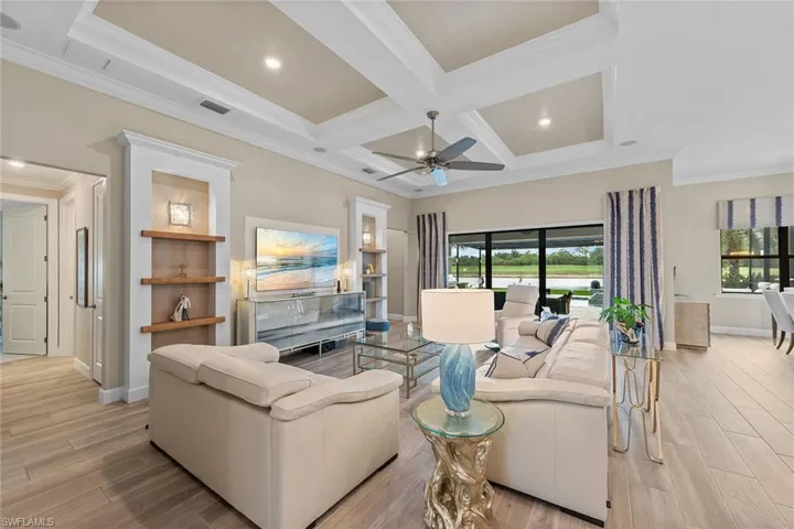 9573 Everglades Dr, Naples, Florida 34120
