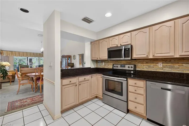 242  Via Perignon  , Naples, FL 34119