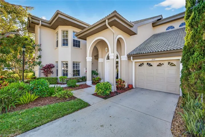 242  Via Perignon  , Naples, FL 34119