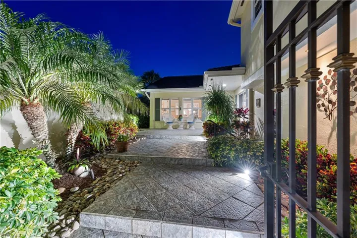 Private Courtyard Entry