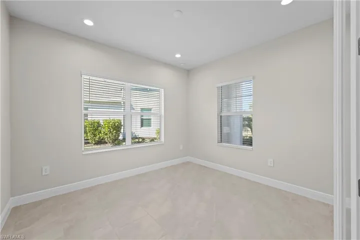2373 Ariane Dr, Naples, Florida 34112