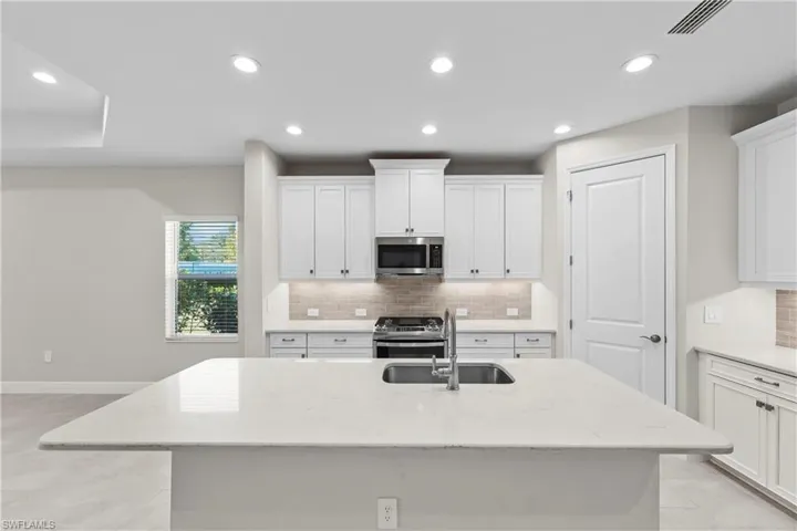 2373 Ariane Dr, Naples, Florida 34112