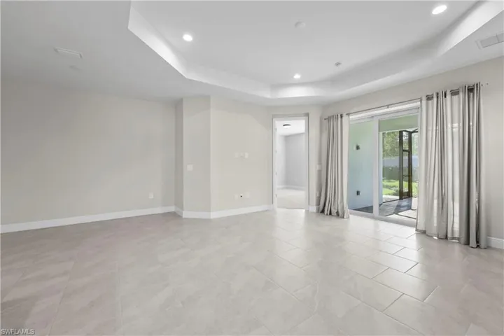 2373 Ariane Dr, Naples, Florida 34112
