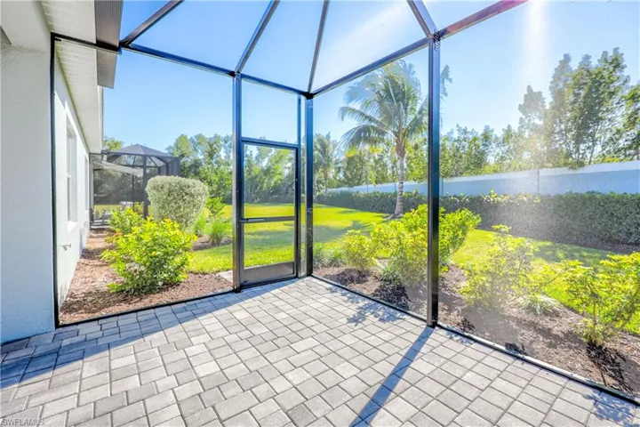 2373 Ariane Dr, Naples, Florida 34112