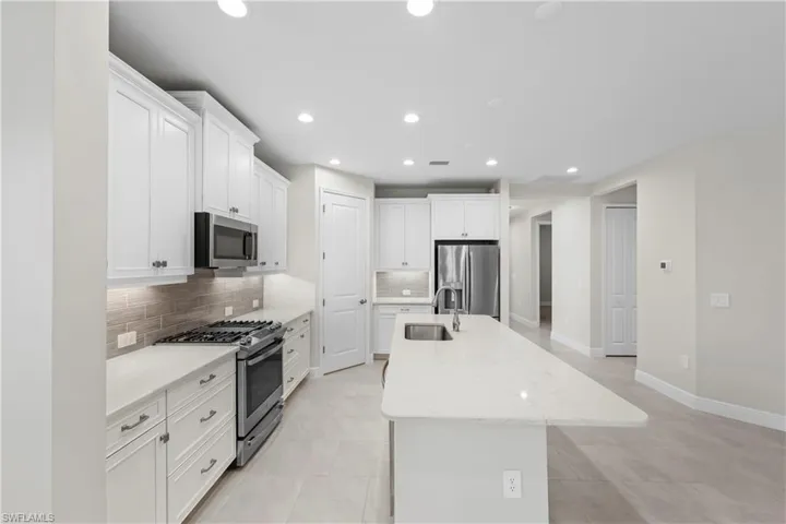 2373 Ariane Dr, Naples, Florida 34112