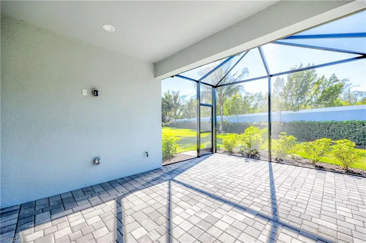 2373 Ariane Dr, Naples, Florida 34112