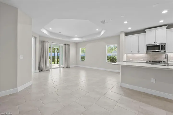 2373 Ariane Dr, Naples, Florida 34112