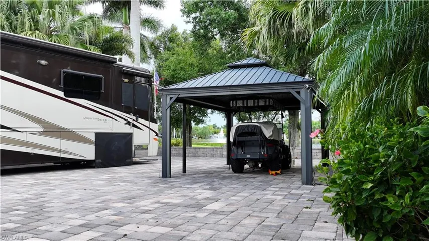 5608 Brightwood Dr, Fort Myers, Florida 33905