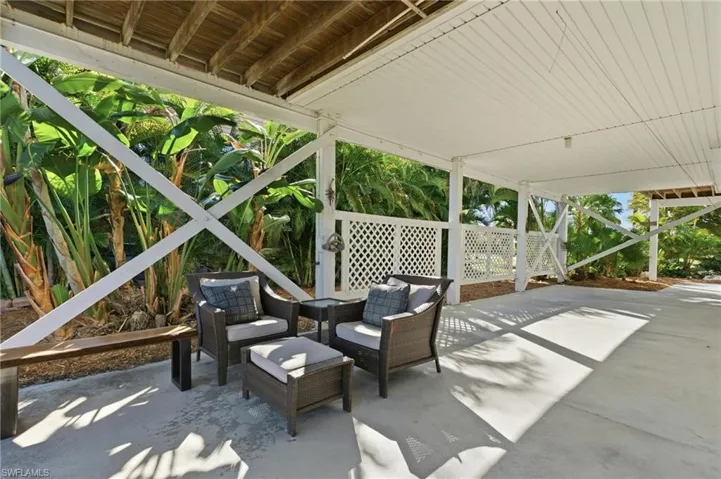 Mature landscape providing privacy