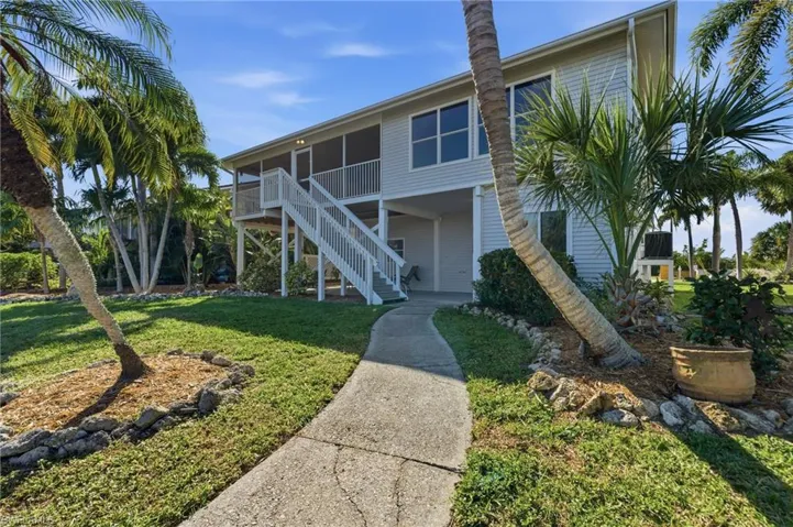 Sidewalk to dock