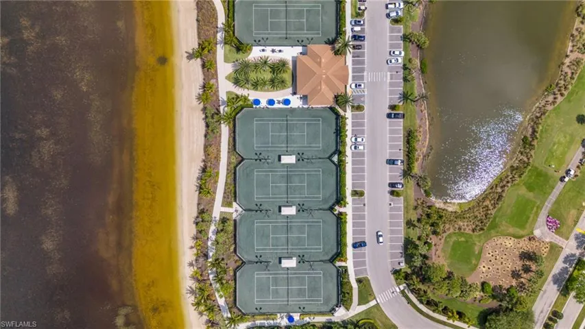 Birds eye view of property