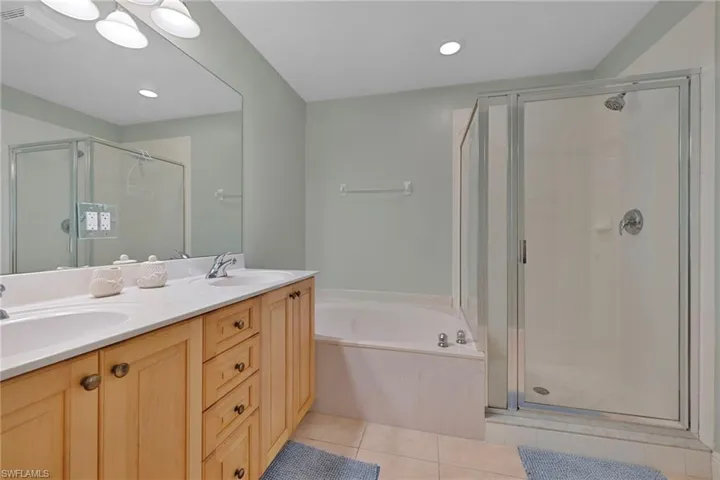 1128 Manor Lake Dr G103, Naples, Florida 34110