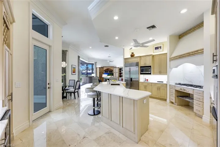Quartz-Topped Counter Height Island Seating