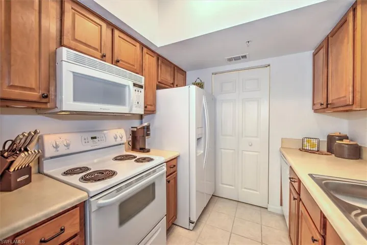 15590  Ocean Walk  CIR, Fort Myers, FL 33908