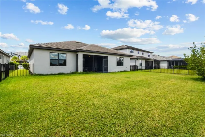 11387 Canopy Loop, Fort Myers, Florida 33913