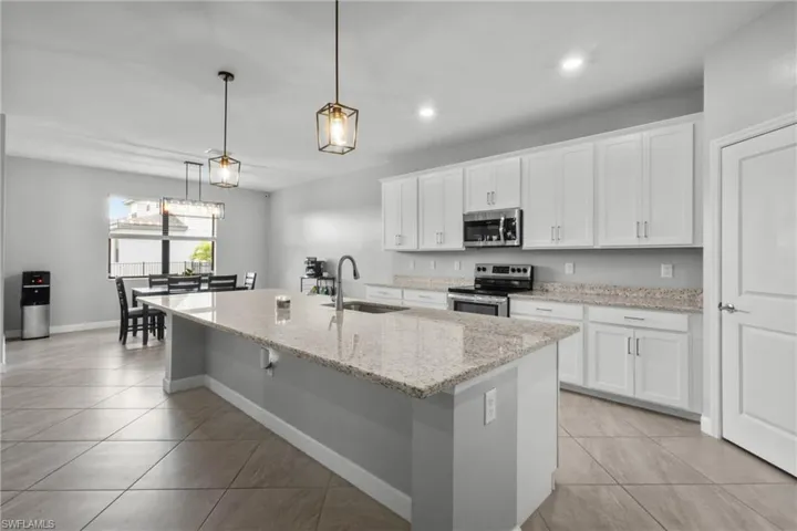 11387 Canopy Loop, Fort Myers, Florida 33913