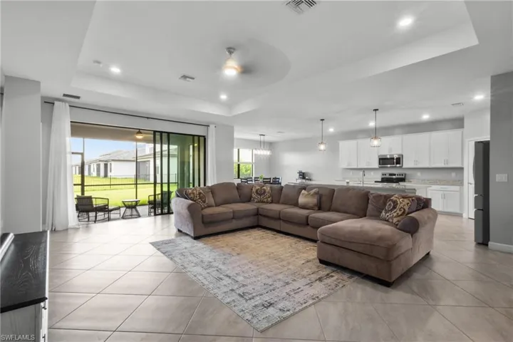 11387 Canopy Loop, Fort Myers, Florida 33913
