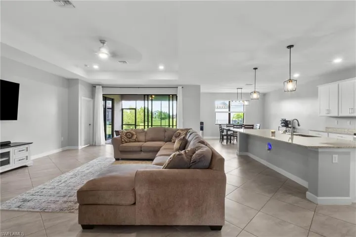 11387 Canopy Loop, Fort Myers, Florida 33913