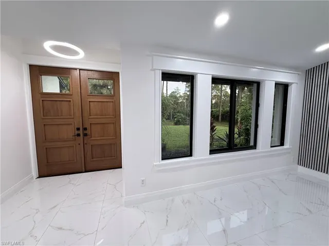 1741 8th St Ne, Naples, Florida 34120
