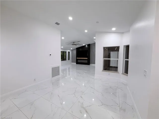 1741 8th St Ne, Naples, Florida 34120