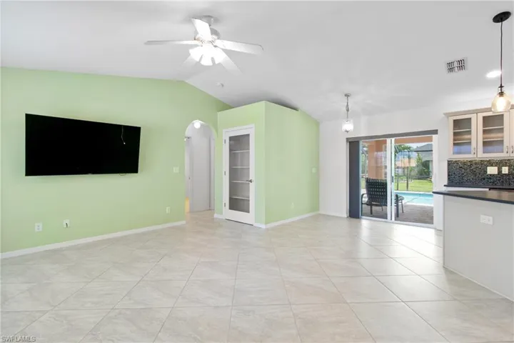 2109 NE 17th  ST, Cape Coral, FL 33909