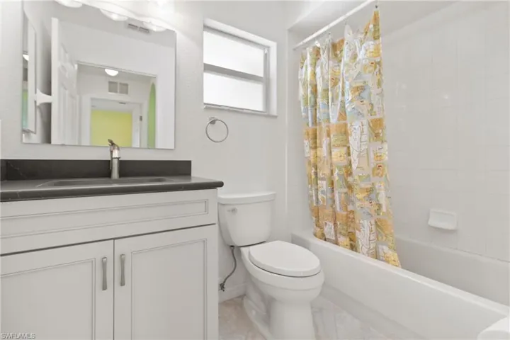 2109 NE 17th  ST, Cape Coral, FL 33909