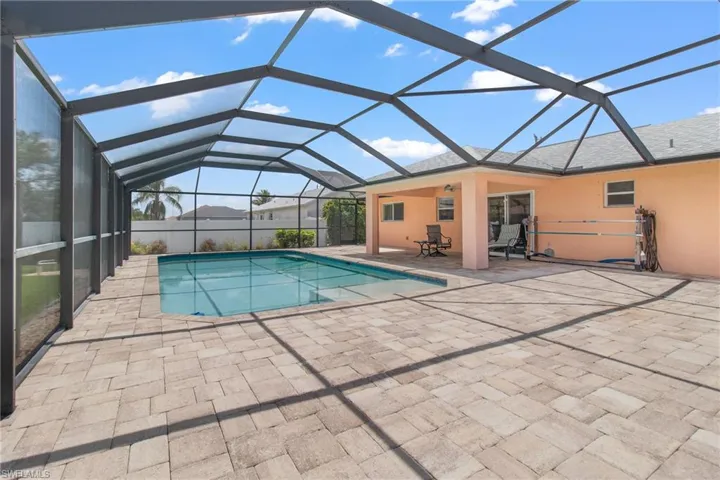 2109 NE 17th  ST, Cape Coral, FL 33909