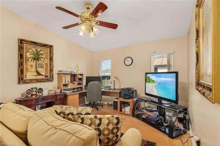 1215 Se 22nd Ave, Cape Coral Fl 33990