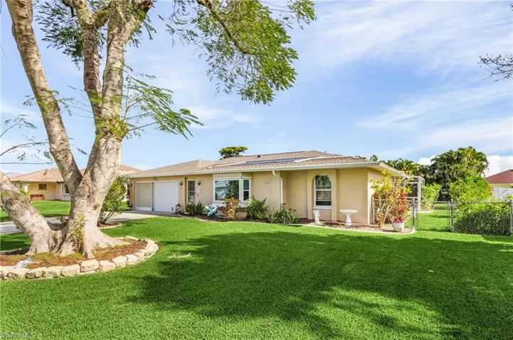 1215 Se 22nd Ave, Cape Coral Fl 33990