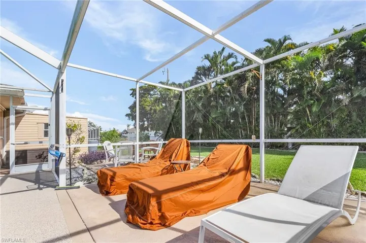 1215 Se 22nd Ave, Cape Coral Fl 33990